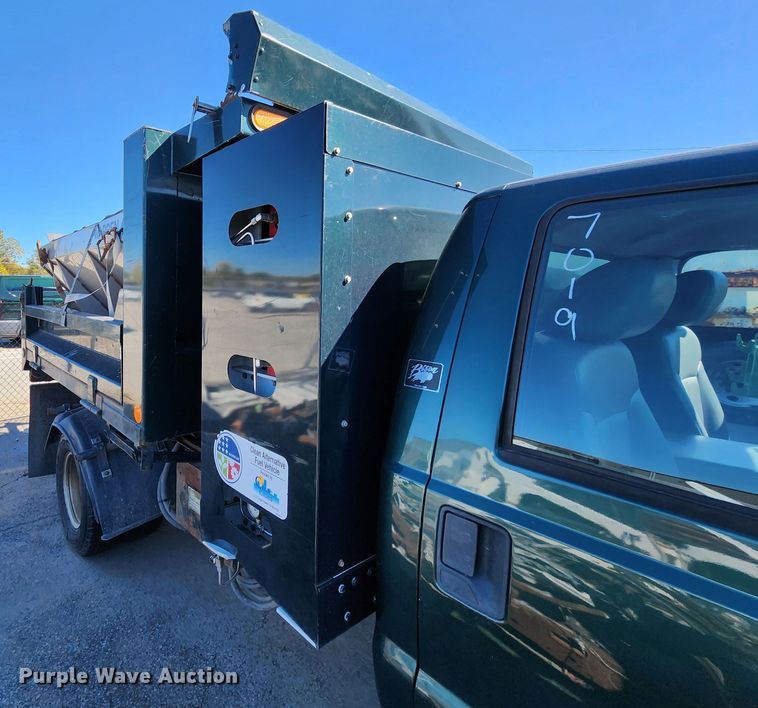 image for item DC6206 2011 Ford F350 Super Duty XL  dump bed pickup truck