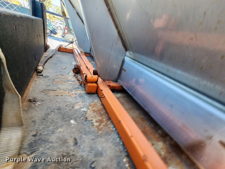 image for item DC6206 2011 Ford F350 Super Duty XL  dump bed pickup truck