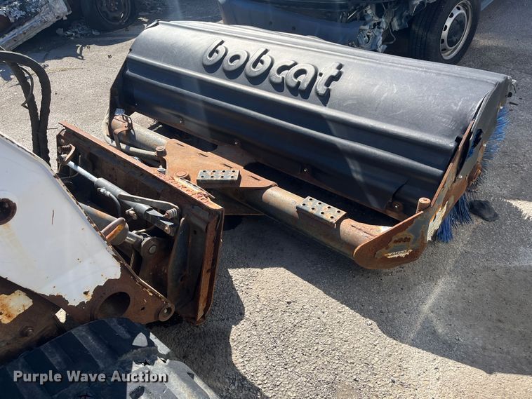 image for item DC6208 2006 Bobcat T300  tracked skid steer loader