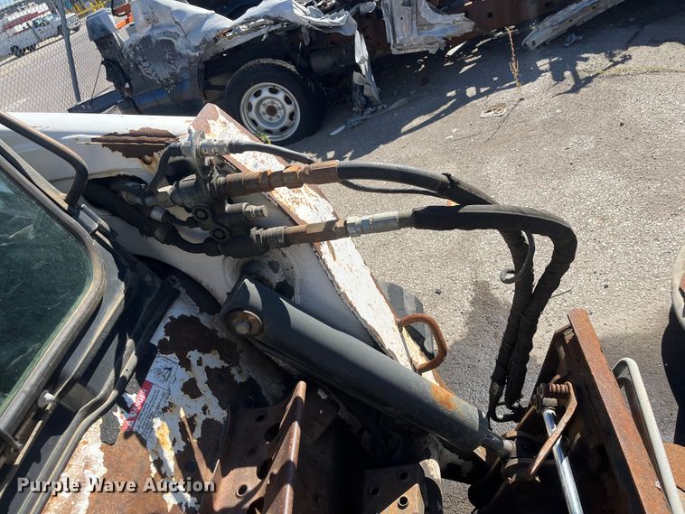 image for item DC6208 2006 Bobcat T300  tracked skid steer loader