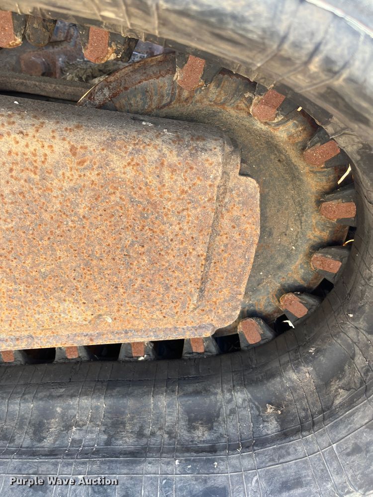 image for item DC6208 2006 Bobcat T300  tracked skid steer loader