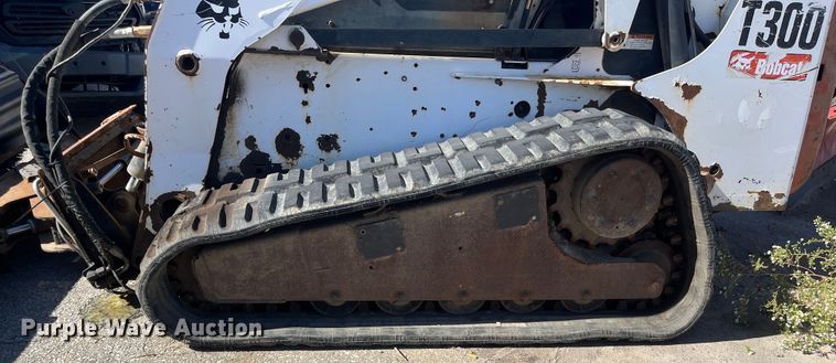 image for item DC6208 2006 Bobcat T300  tracked skid steer loader