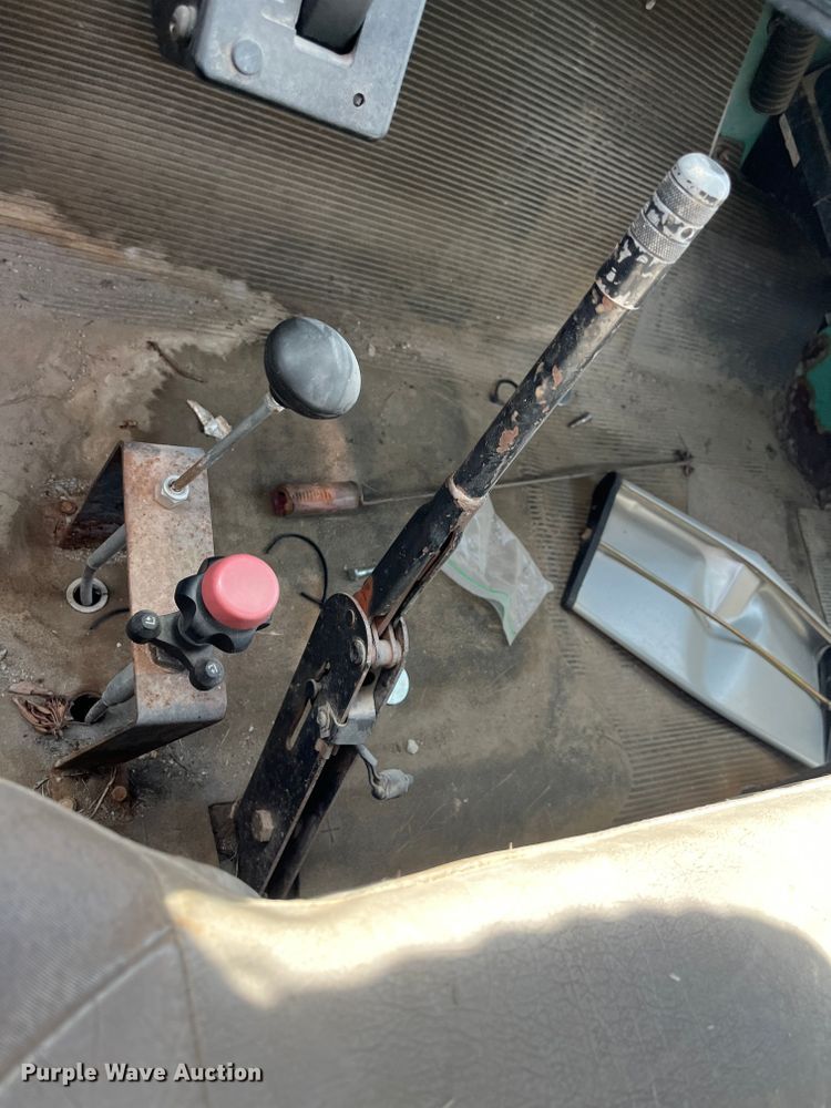 image for item DC6212 2000 International 4700  dump truck