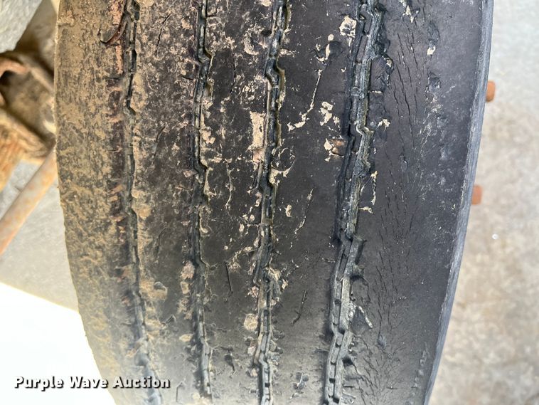 image for item DC6212 2000 International 4700  dump truck