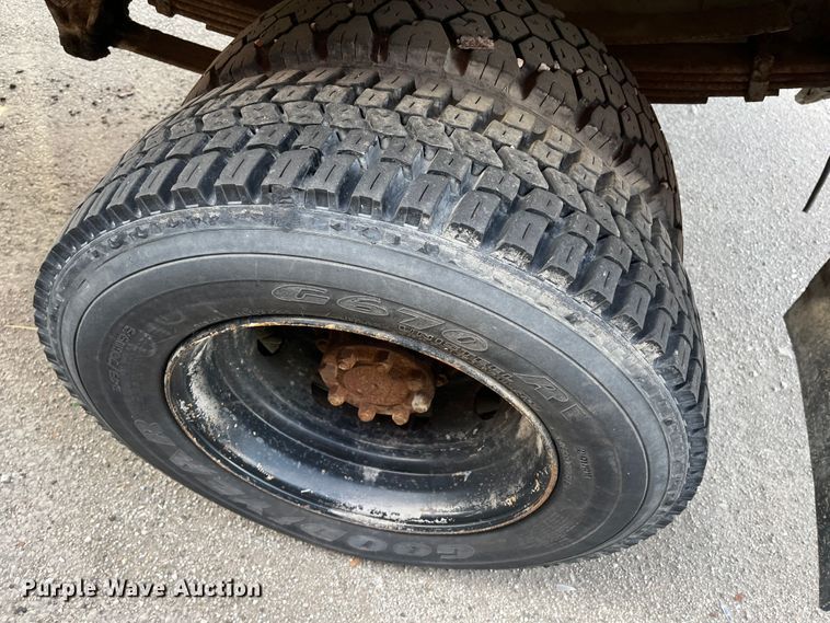 image for item DC6212 2000 International 4700  dump truck