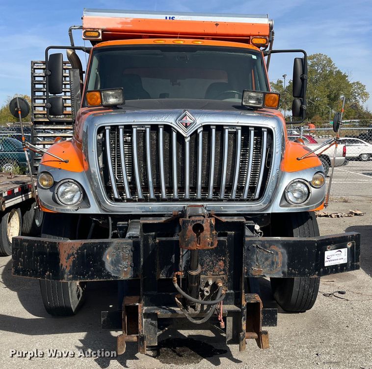 image for item DC6213 2009 International WorkStar 7400  dump truck