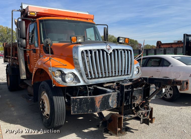 image for item DC6213 2009 International WorkStar 7400  dump truck