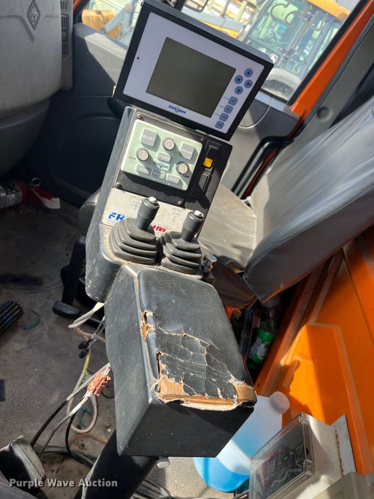 image for item DC6213 2009 International WorkStar 7400  dump truck