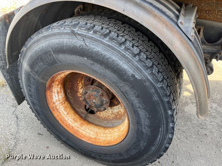 image for item DC6213 2009 International WorkStar 7400  dump truck