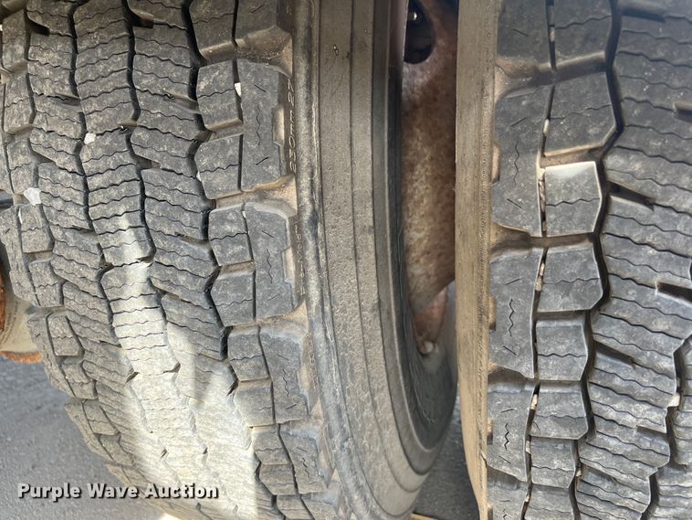 image for item DC6213 2009 International WorkStar 7400  dump truck