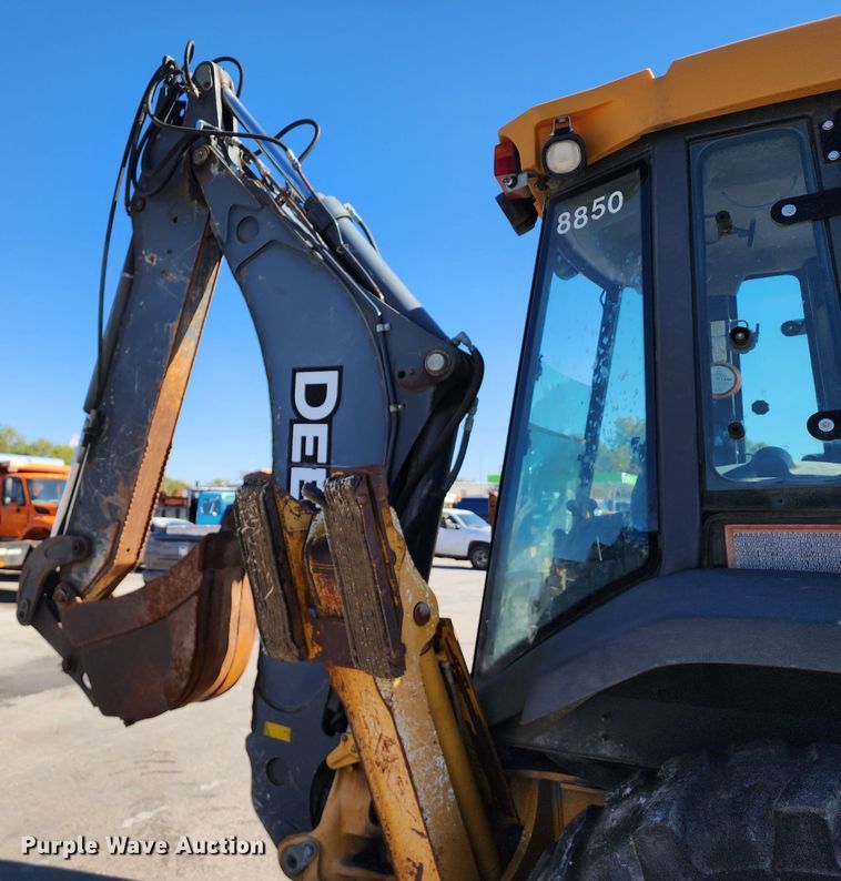 image for item DC6214 2012 John Deere 410J  backhoe