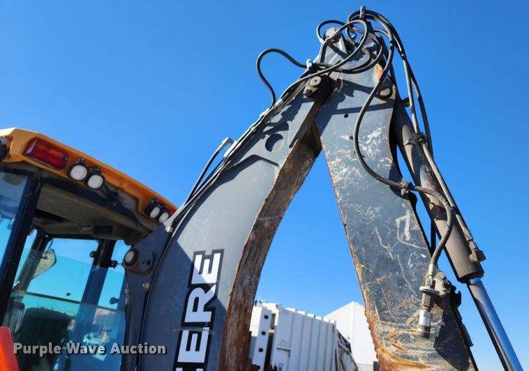 image for item DC6214 2012 John Deere 410J  backhoe