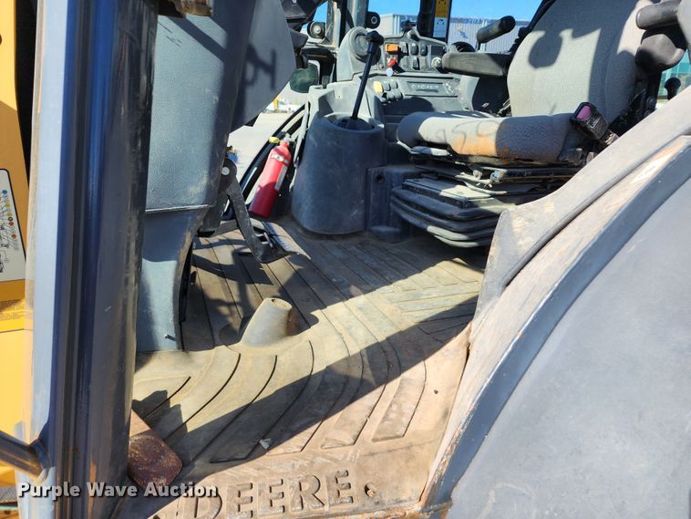 image for item DC6214 2012 John Deere 410J  backhoe