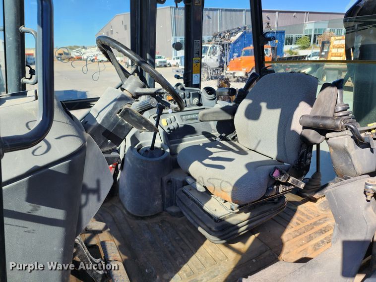 image for item DC6214 2012 John Deere 410J  backhoe