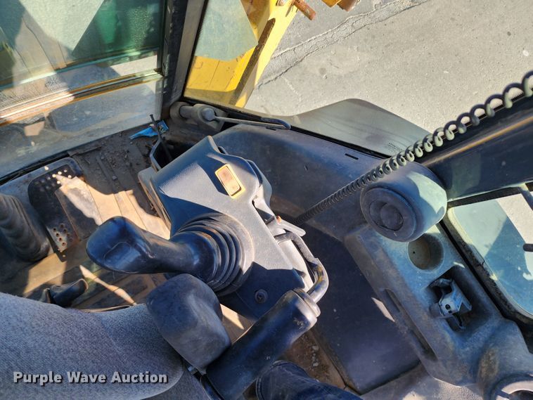 image for item DC6214 2012 John Deere 410J  backhoe