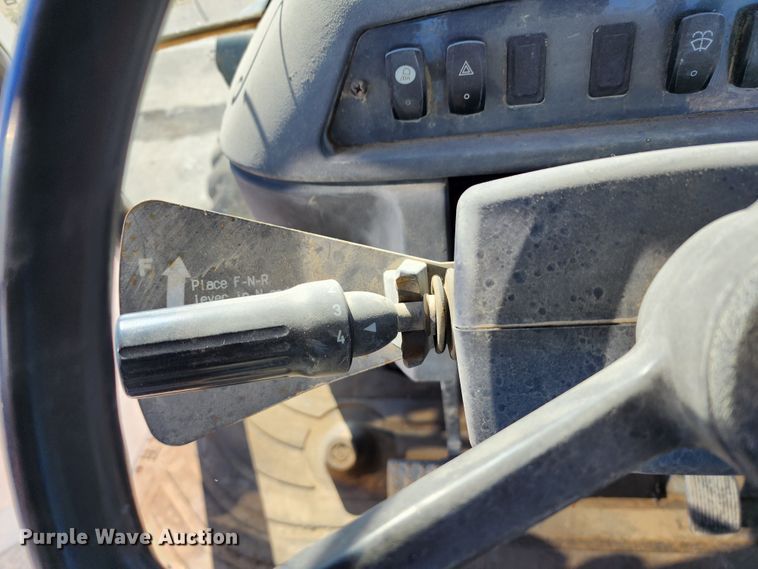 image for item DC6214 2012 John Deere 410J  backhoe