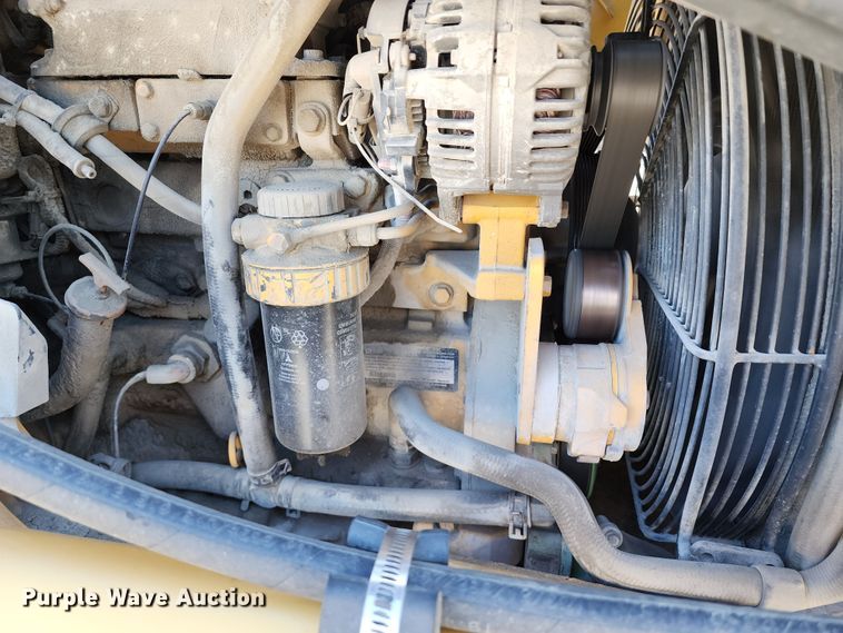 image for item DC6214 2012 John Deere 410J  backhoe