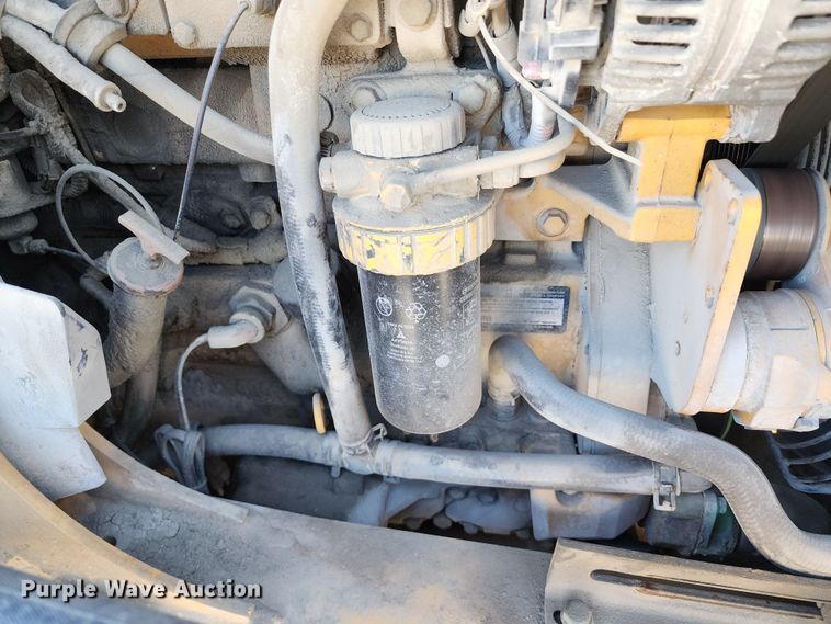 image for item DC6214 2012 John Deere 410J  backhoe