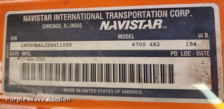 image for item DC6216 2002 International 4700  flatbed truck