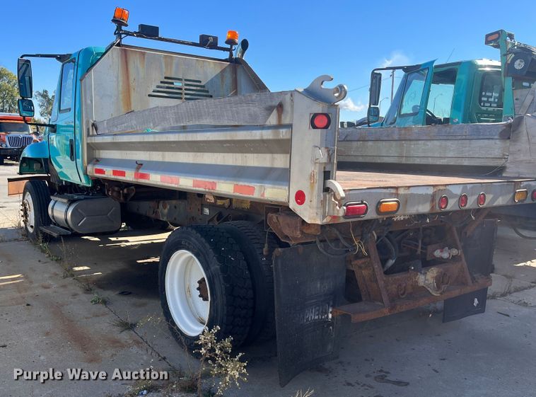 image for item DC6218 2007 International 7300  dump truck
