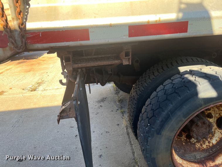 image for item DC6218 2007 International 7300  dump truck