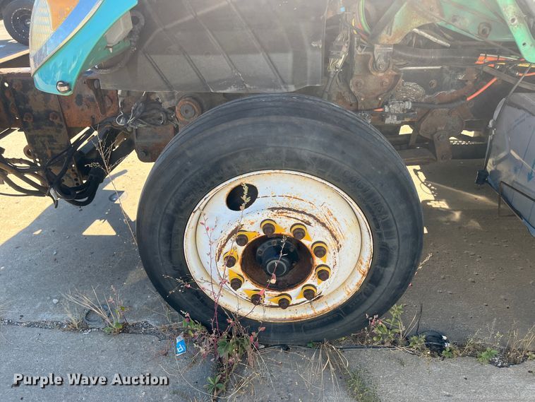 image for item DC6218 2007 International 7300  dump truck