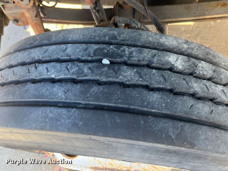 image for item DC6218 2007 International 7300  dump truck