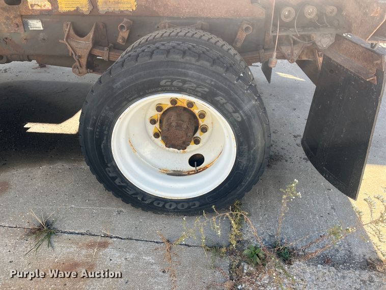 image for item DC6218 2007 International 7300  dump truck