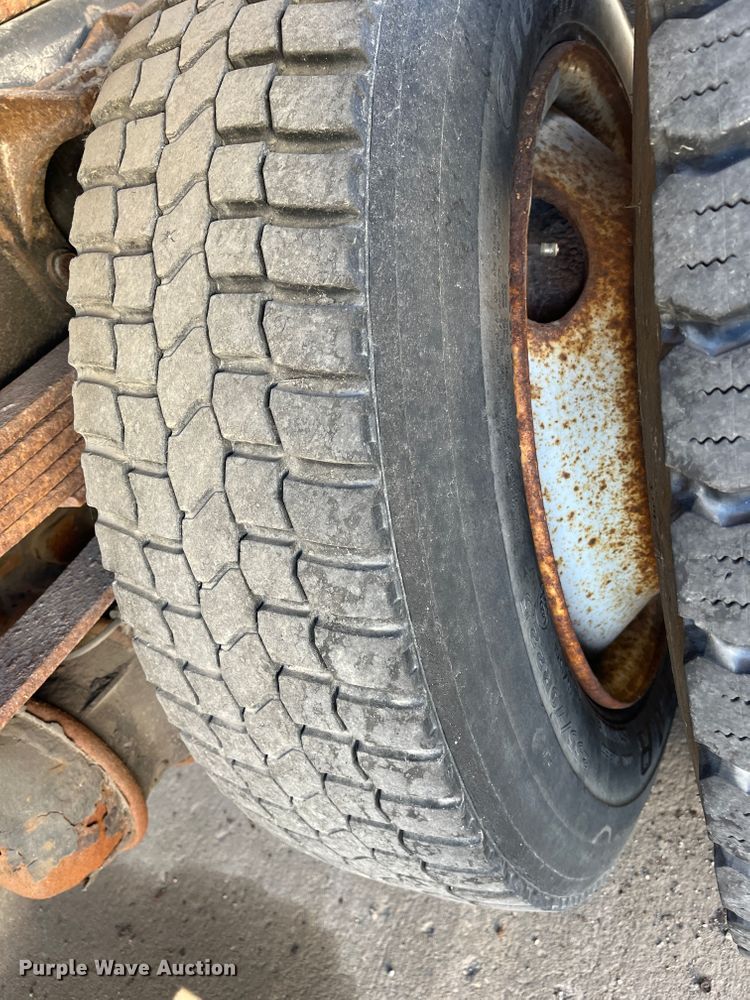 image for item DC6218 2007 International 7300  dump truck