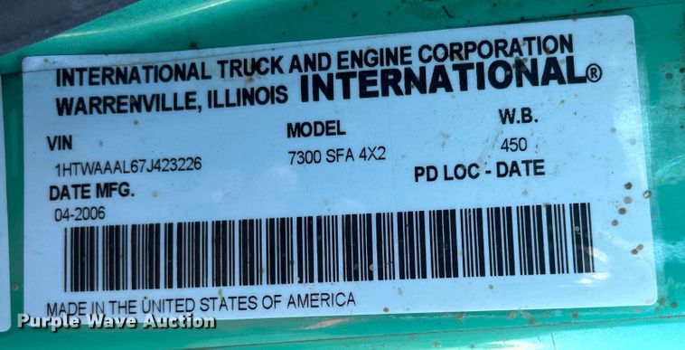 image for item DC6218 2007 International 7300  dump truck