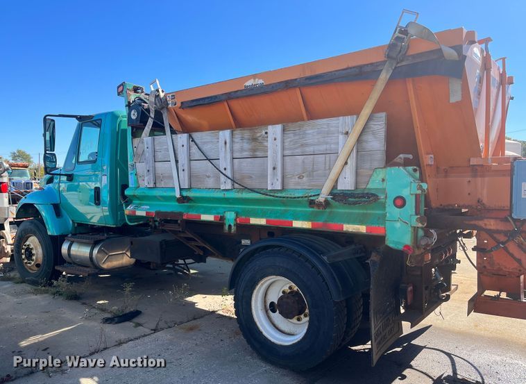 image for item DC6219 2007 International 7400  dump truck