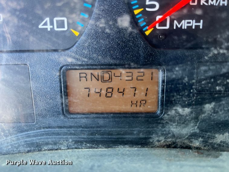 image for item DC6219 2007 International 7400  dump truck