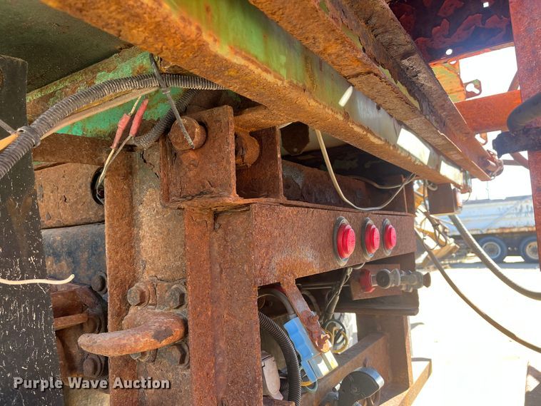 image for item DC6219 2007 International 7400  dump truck