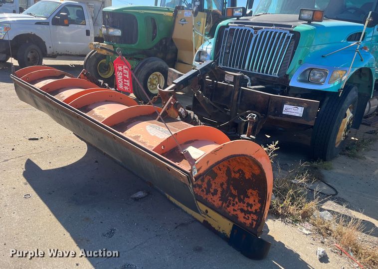 image for item DC6219 2007 International 7400  dump truck