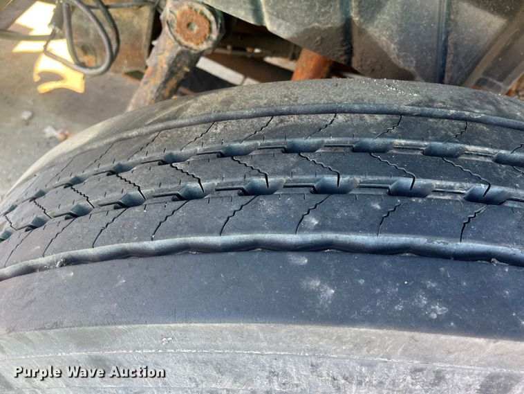 image for item DC6219 2007 International 7400  dump truck