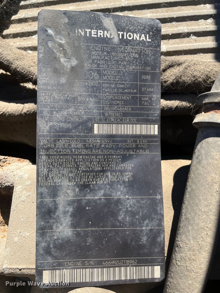 image for item DC6219 2007 International 7400  dump truck