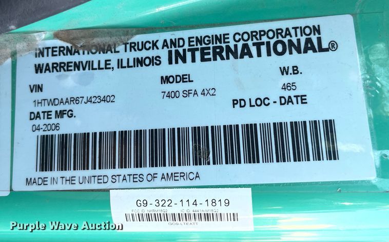 image for item DC6219 2007 International 7400  dump truck