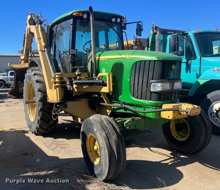 image for item DC6220 2006 John Deere 7420  tractor