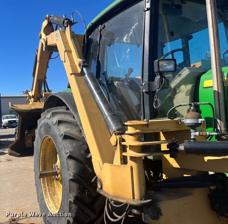 image for item DC6220 2006 John Deere 7420  tractor