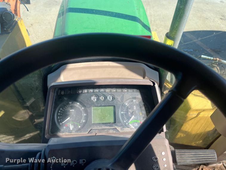image for item DC6220 2006 John Deere 7420  tractor