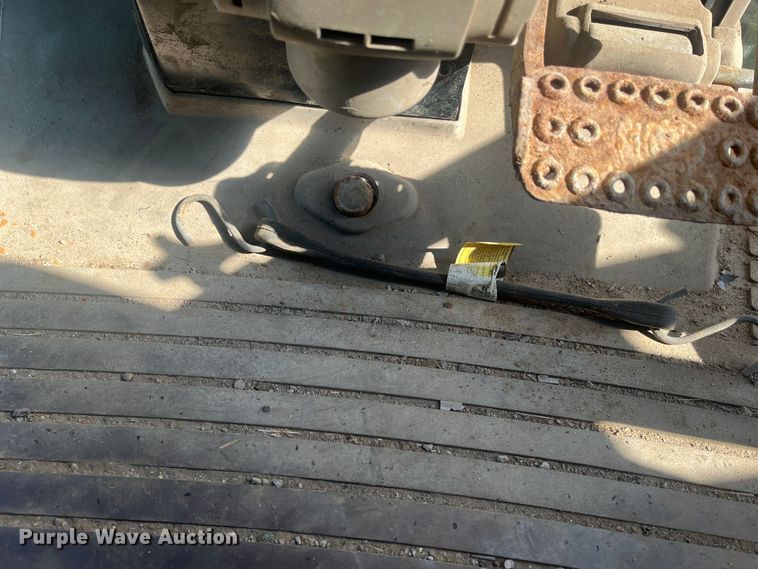 image for item DC6220 2006 John Deere 7420  tractor