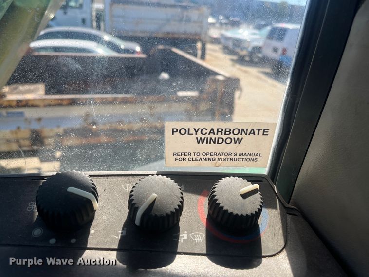 image for item DC6220 2006 John Deere 7420  tractor