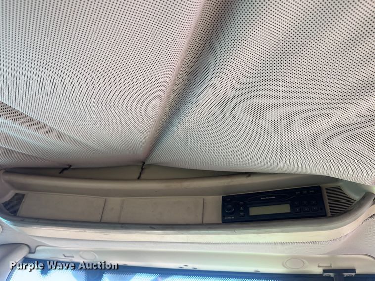 image for item DC6220 2006 John Deere 7420  tractor