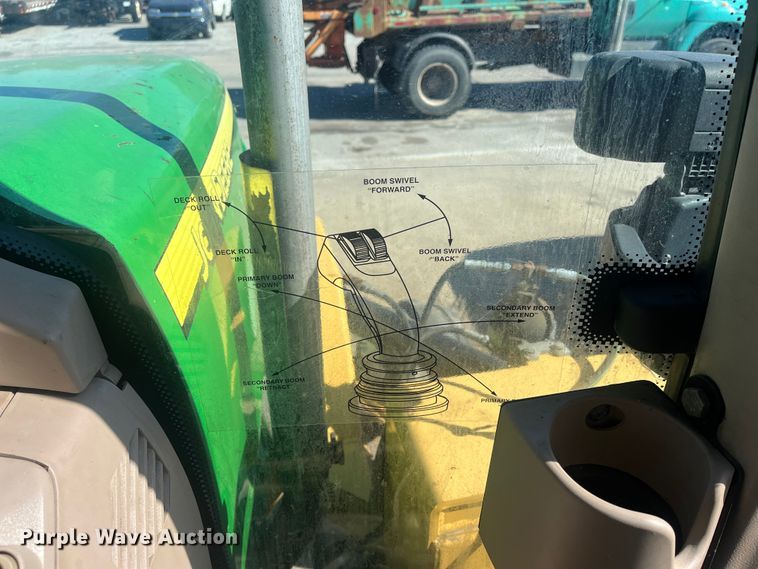 image for item DC6220 2006 John Deere 7420  tractor