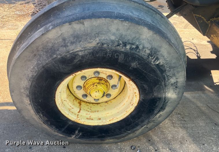 image for item DC6220 2006 John Deere 7420  tractor