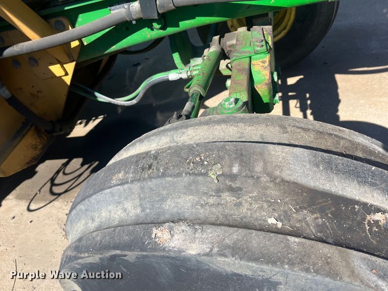 image for item DC6220 2006 John Deere 7420  tractor