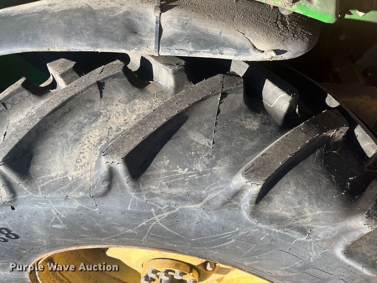 image for item DC6220 2006 John Deere 7420  tractor