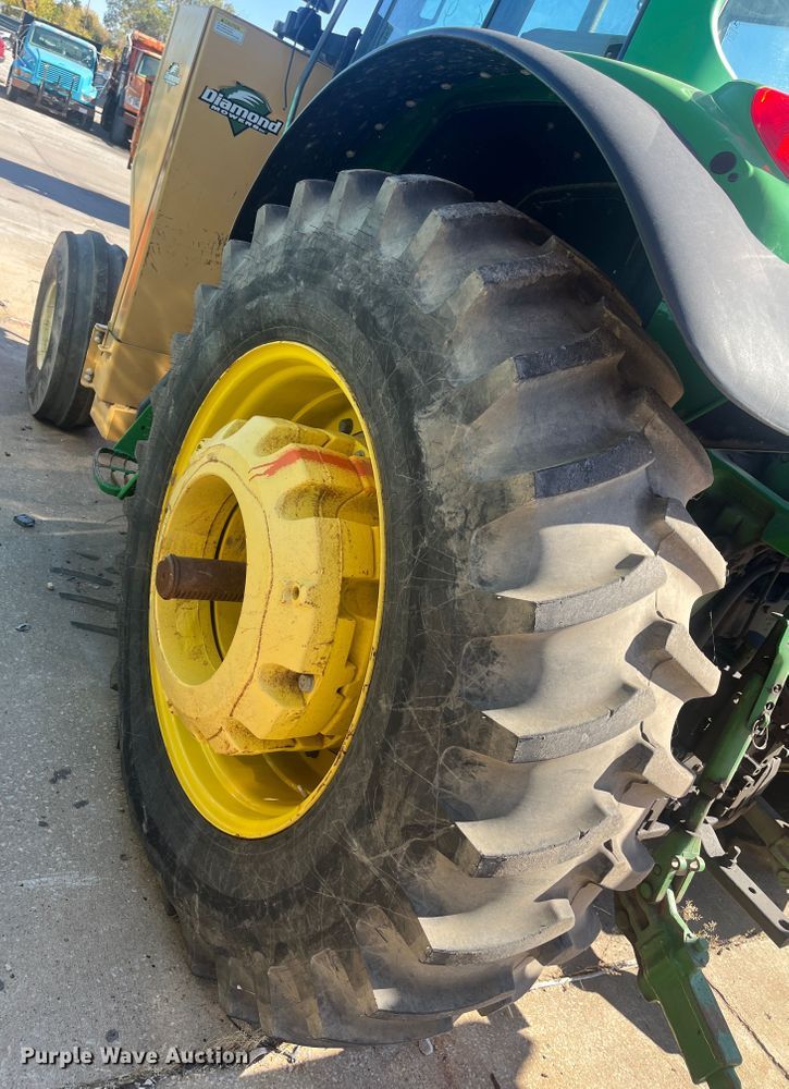 image for item DC6220 2006 John Deere 7420  tractor