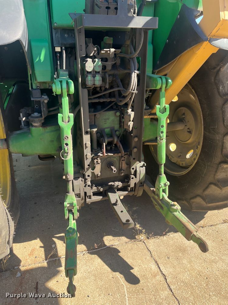 image for item DC6220 2006 John Deere 7420  tractor