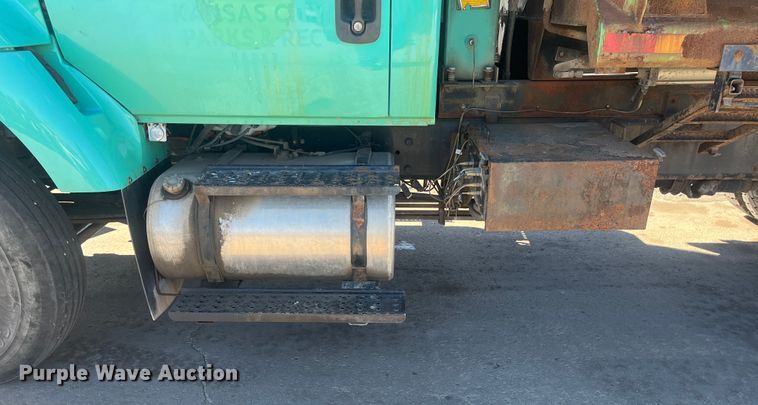 image for item DC6221 2009 International WorkStar 7400  dump truck